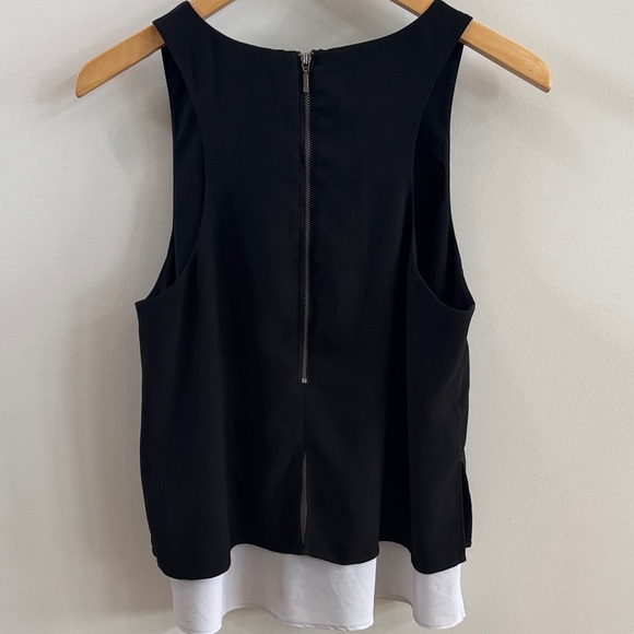 Banana Republic Two-Tone Black and White Tank Top - Picture 4 of 7